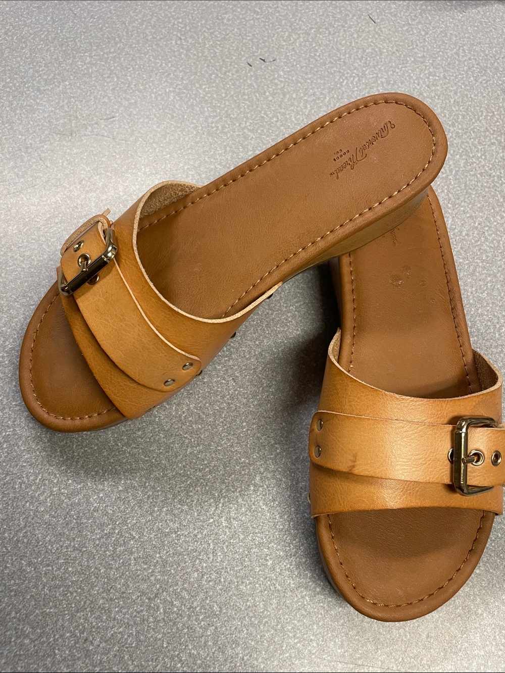Universal Thread Tan Leather Slide Mules with Buckle Detail